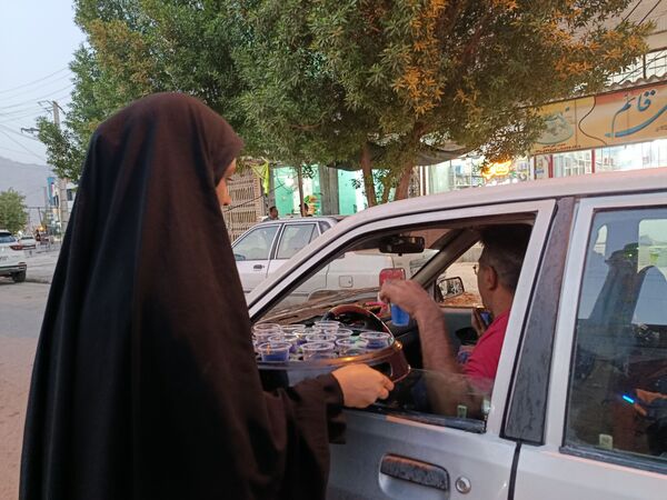 موکب دلدادگی در حاجی‌آباد عطر شهادت امام رضا (ع) در مسجد جامع پیچید