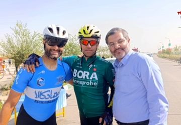 رقابت مدعیان پیشکسوت دوچرخه سواری در مشهد