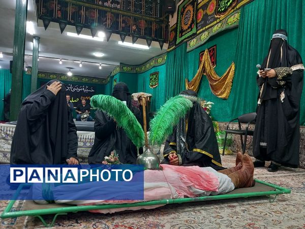 تعزیه‌خوانی تاسوعا در حسینیه موسی بن جعفر (ع)