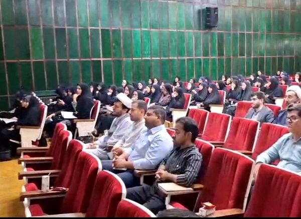 اولین کارگاه از سلسله کارگاه‌های دوره توانمندسازی مربیان پرورشی ناحیه 2 یزد
