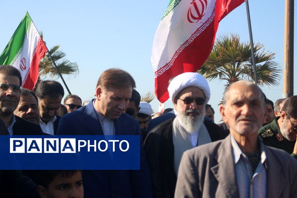 شکوه حضور مردم بوشهر در راهپیمایی ۲۲ بهمن