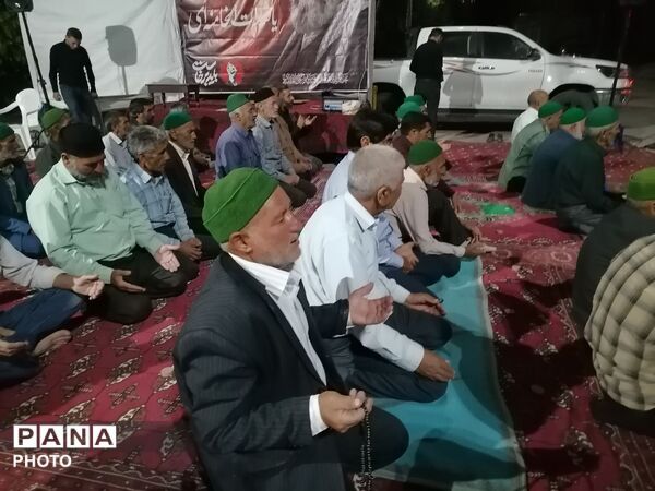 اقامه نماز جماعت همراه با اجتماعات شبانه در حسینیه شهدای شهر بار نیشابور