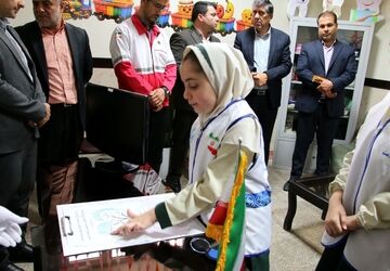 آیین افتتاحیه اتاق بهداشت در مدرسه آیت‌الله خامنه‌ای قرچک به مناسبت هفته سلامت