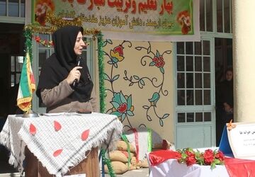 جشن جوانه ها در دبیرستان دخترانه نور