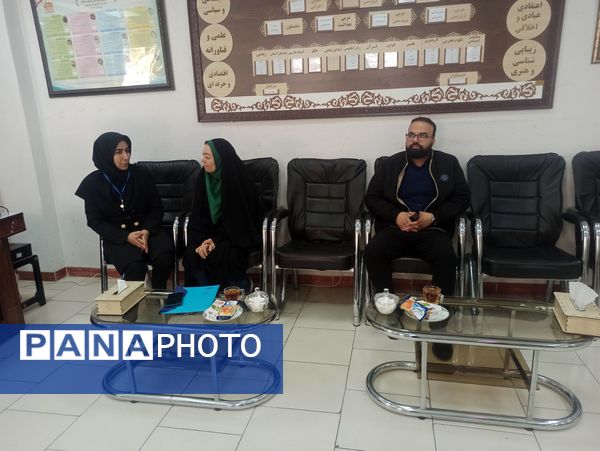 طرح مهر دانایی در دبیرستان دخترانه ۱۳ آبان ناحیه دو