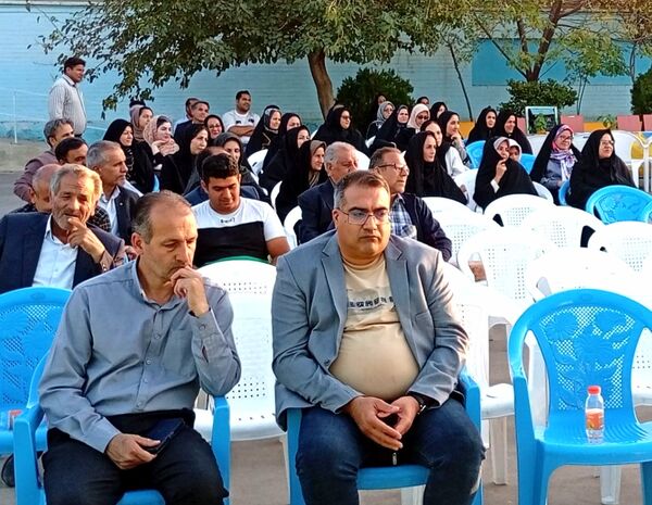  اولین مجمع انجمن اولیا و مربیان در دبیرستان فاطمیه