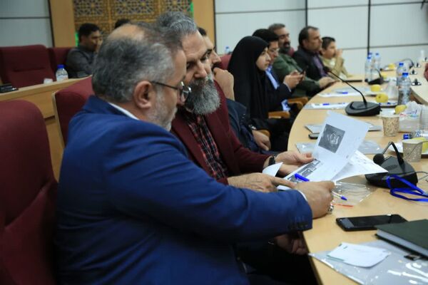 نشست صمیمی مدیران رسانه با استاندار قم