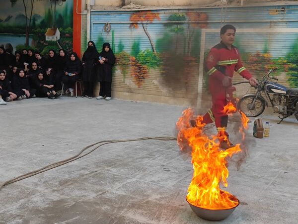 آتش‌نشان نماد عشق و جوانمردی