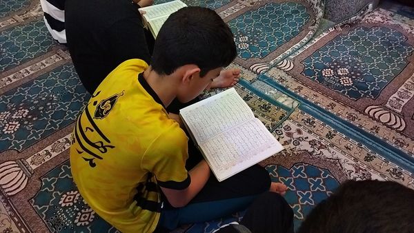 دم دمای اذان و قرائت آیاتی چند از قرآن 