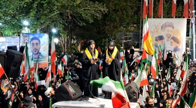 رجزخوانی روسای شورای دانش‌آموزی دختران شهرستان کاشمر و خلیل‌آباد در تجمعات شبانه