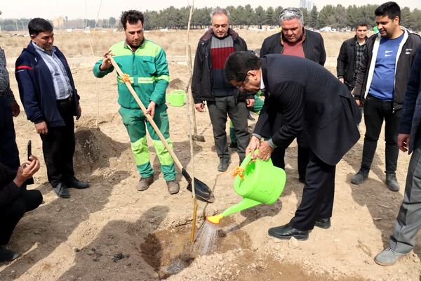 دانشگاه سبز می‌اندیشد