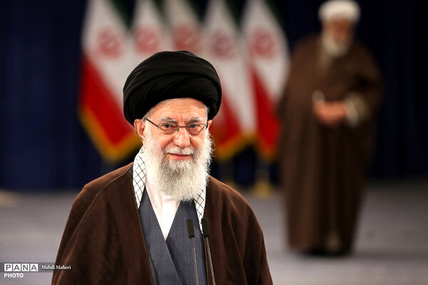 حضرت آیت‌الله العظمی شهید سیدعلی حسینی خامنه‌ای