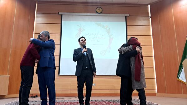 آیین تجلیل از رتبه‌برترهای کنکور ۱۴۰۳ اداره آموزش و پرورش ناحیه یک زنجان