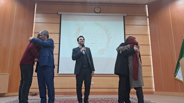 آیین تجلیل از رتبه‌برترهای کنکور ۱۴۰۳ اداره آموزش و پرورش ناحیه یک زنجان