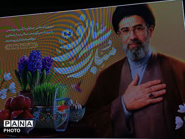 حماسه سازی مردم نیشابور در بیستمین شب از راهپیمایی های مردمی بلوار فضل 