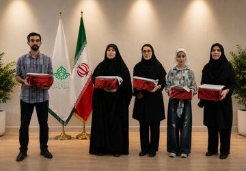تجلیل از برگزیدگان پویش «نامه‌ای به رهبر شهید» در منطقه ۱۵ آموزش و پرورش شهر تهران