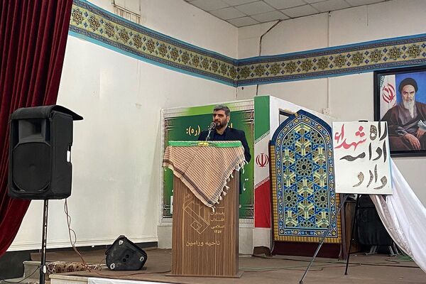 اعزام دانش‌آموزان دختر ورامینی به اردوی معنوی راهیان نور
