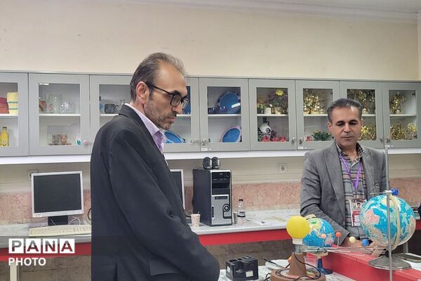 درخشش استعدادهای علمی مرحله استانی دوازدهمین جشنواره نوجوان خوارزمی در بهارستان‌دو