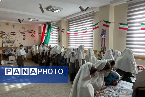  آیین گرامیداشت انقلاب اسلامی در مدارس رباط‌کریم