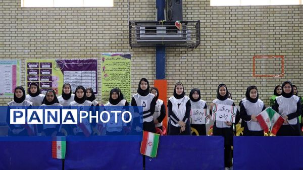 روشن شدن مشعل جام اقتدار ایران در آیین یادبود ۳۴ دانش‌آموز شهید بوشهر