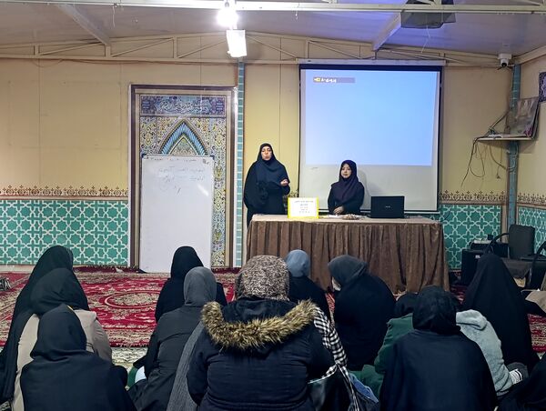 جلسه آموزش خانواده در دبیرستان میرزا جعفر سروقد مشهد مقدس 
