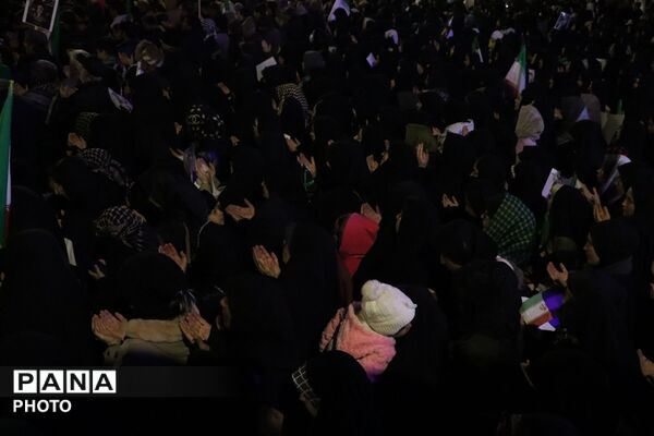  اجتماع و عزاداری مردم نیشابور در شب بیست و یکم ماه رمضان