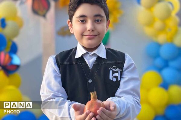 آغاز سال تحصیلی در مدرسه غیردولتی ایمان بجنورد با اجرای گارد پرچم
