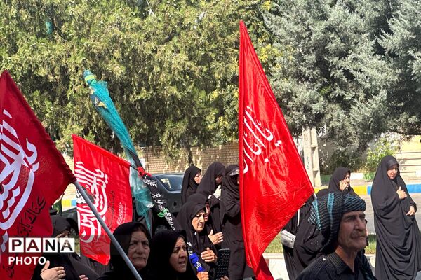 آیین جاماندگان اربعین حسینی در اسلام‌آباد با حضور پرشور مردم