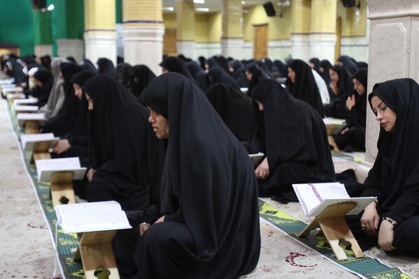 جزء خوانی قرآن کریم در حسینیه اعظم زنجان 