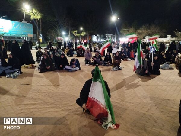  لحظه تحویل سال و تجدید بیعت با رهبر معظم انقلاب اسلامی 