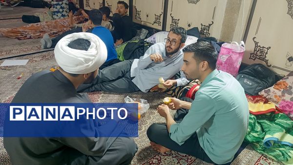 ساخت پل ماکارونی توسط معتکفین اعتکاف دانش آموزی سه روز در بهشت