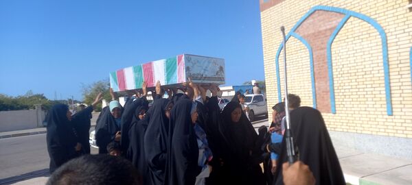 تشییع شهید گمنام در بوموسی 