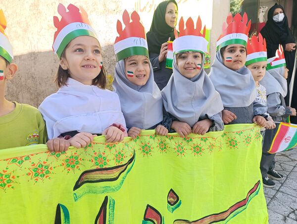 راهپیمایی یوم الله ۱۳ آبان در قادرآباد