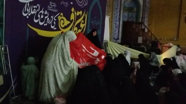 اعتکاف دانش‌آموزان دختر در مسجد امام حسین (ع) تبریز