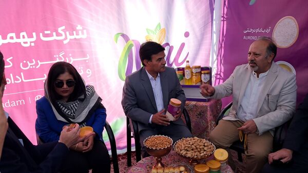 شکوفایی طعم و فرهنگ در سامان؛ دومین جشنواره بادام و گردو 