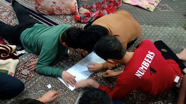 ساخت پل ماکارونی توسط معتکفین اعتکاف دانش آموزی سه روز در بهشت