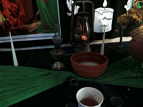 عطر چای به مناسبت شهادت حضرت زهرا (ع) در دبیرستان عطیه 