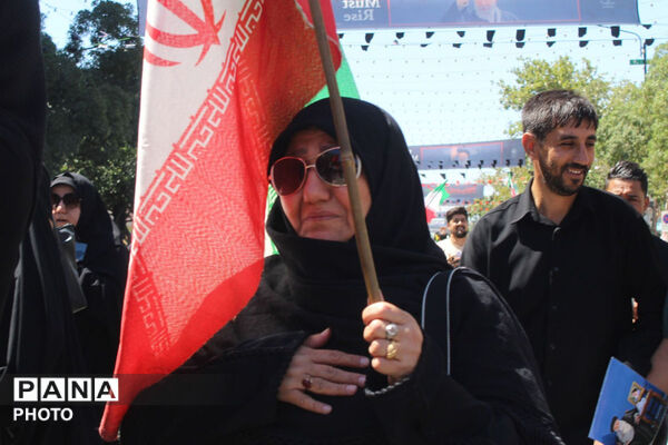 مشهد در سوگ؛ بدرقه باشکوه رهبر شهید انقلاب در جوار بارگاه رضوی/۲