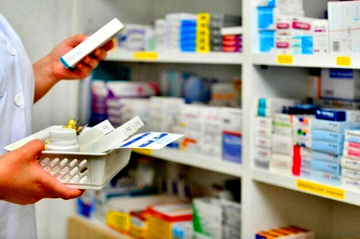 پرداخت مطالبات داروخانه‌ها و شرکت‌های دارویی از صندوق «پیشرفت» تا یک ماه آینده