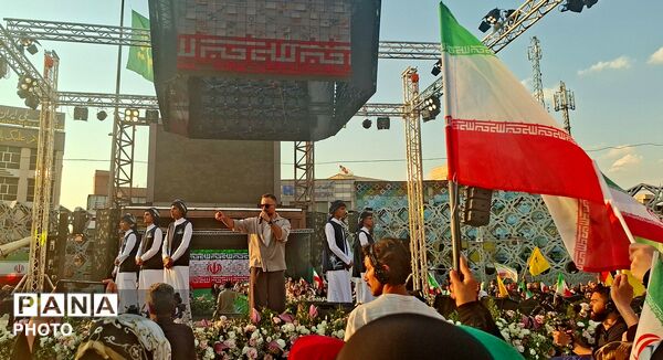 تجدید بیعت میلیونی مردم با رهبری در جشنی باشکوه به مناسبت عید غدیر