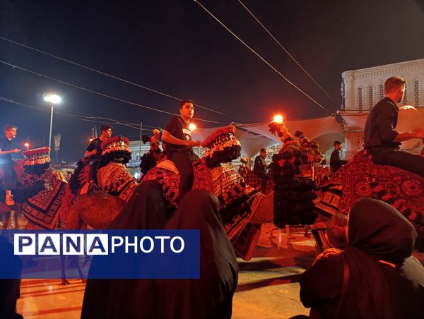 کاروان نمادین اسرای کربلا‌ازمیدان‌آستانه‌ی قم‌به‌سمت‌حرم‌حضرت‌معصومه"س"