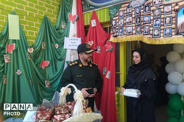 اقامه نماز، محفل انس با قرآن و به صدا در آمدن زنگ مهر و ایثار در مدارس شهرری 