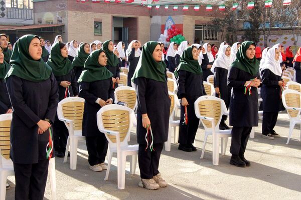 جشن حضور تا ظهور در هنرستان فرزانگان بهارستان ۲