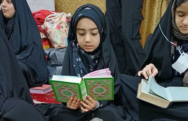 دختران آسمانی در خلوت عاشقانه مسجد