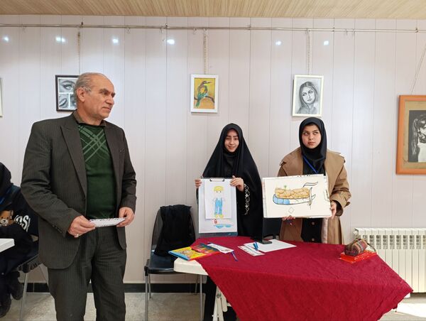 گردهمایی دانش‌آموزان هنرمند کبودرآهنگ در قالب «پرسش مهر»