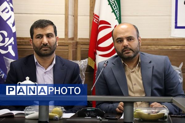 نشست خبری مدیر آموزش و پرورش پاکدشت به مناسبت گرامیداشت هفته معلم