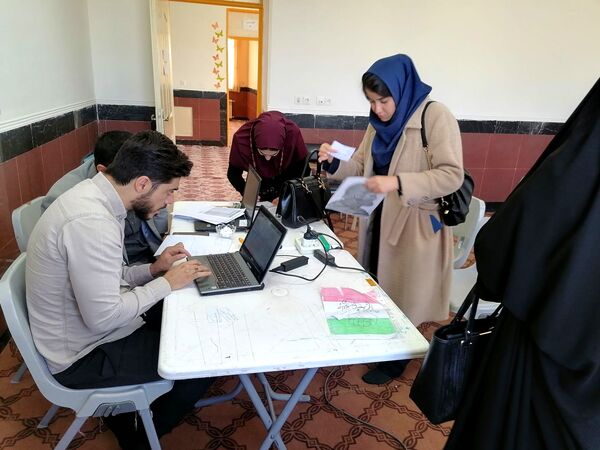 آثار دانش اموزان هنرمند کاشمر در کانون عاطفه 