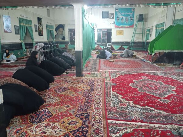 برگزاری نماز صد رکعتی در روستای گزکوه