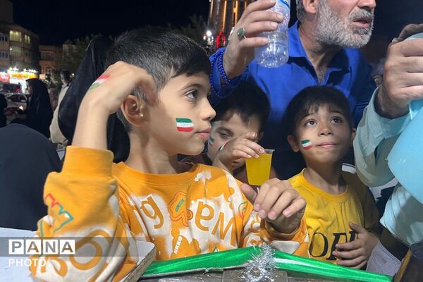 شور غدیر در میدان امام خامنه‌ای؛ اجتماع شبانه مردم شهرستان قدس جلوه‌ای از عشق به ولایت