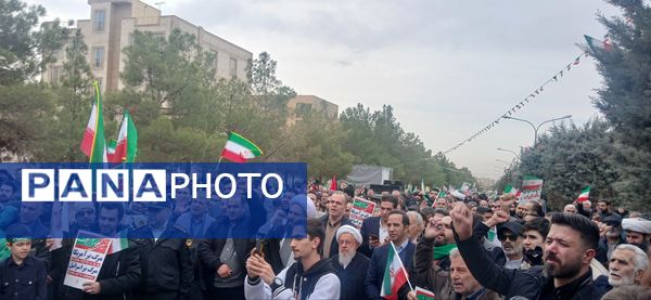 ۲۲ بهمن؛ تجلی حضور نسل‌ها در سالروز پیروزی انقلاب اسلامی 